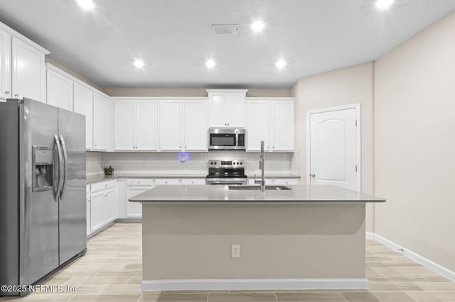 9880 MELROSE CREEK Drive, Jacksonville, FL 32222