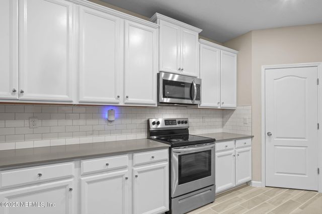 9880 MELROSE CREEK Drive, Jacksonville, FL 32222