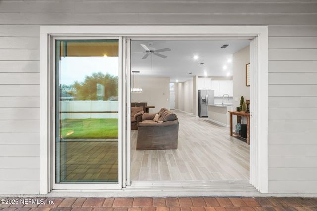 9880 MELROSE CREEK Drive, Jacksonville, FL 32222