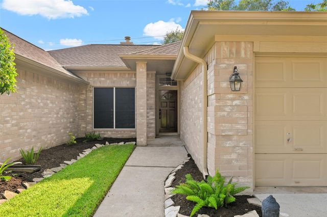 16010 Cedar Gully Drive, Friendswood, TX 77546