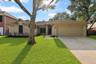 16010 Cedar Gully Drive, Friendswood, TX 77546