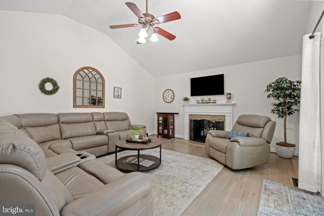 4308 MARQUIS PL, Woodbridge, VA 22192