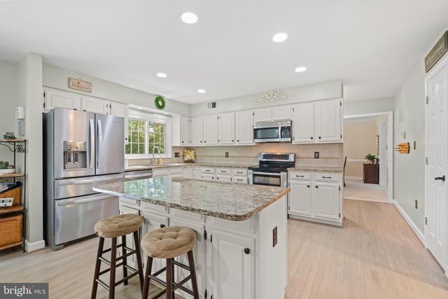 4308 MARQUIS PL, Woodbridge, VA 22192