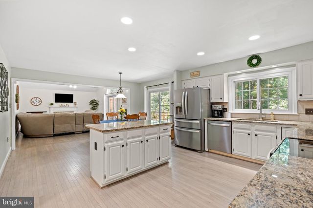 4308 MARQUIS PL, Woodbridge, VA 22192