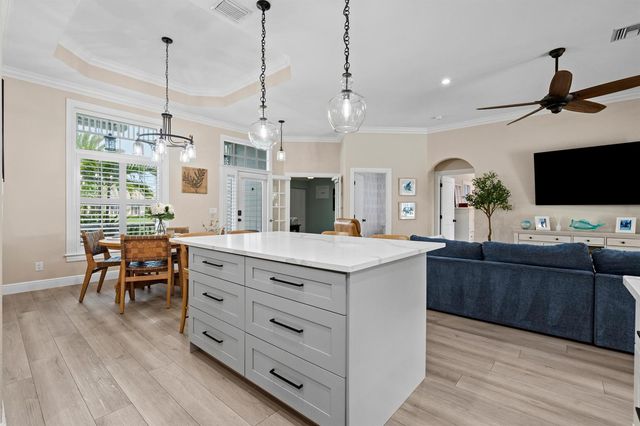 4689 SE Glen Ridge Trail, Stuart, FL 34997