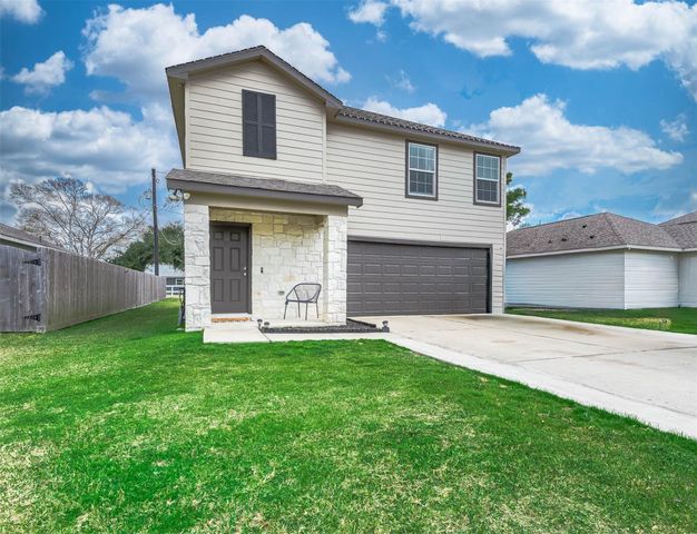 2015 Avenue H, Danbury, TX 77534