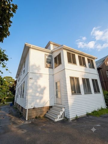 104-106 Payson Rd, Belmont, MA 02478