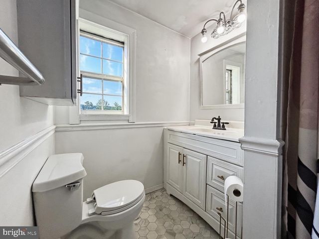 95 FISHER AVE, Jonestown, PA 17038