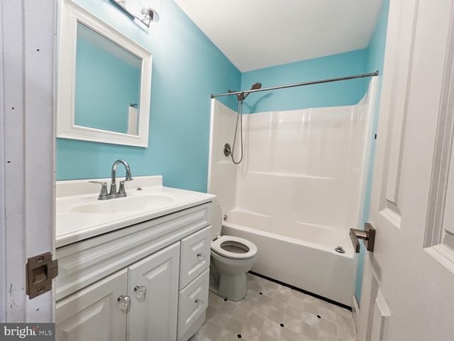 95 FISHER AVE, Jonestown, PA 17038