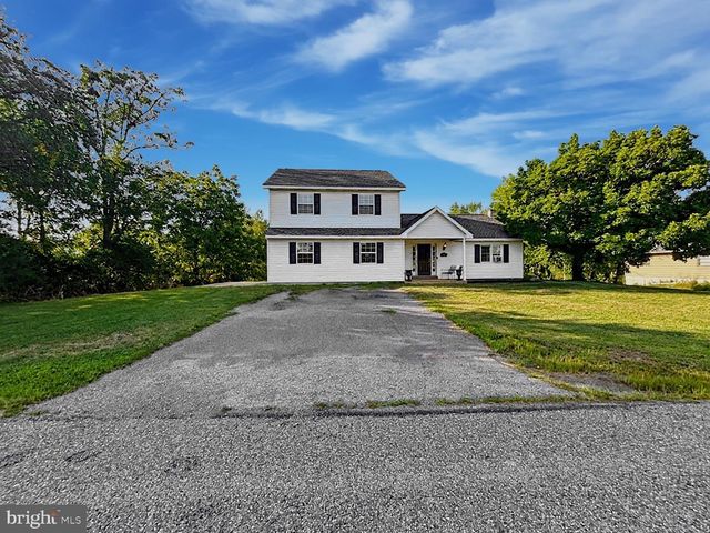 95 FISHER AVE, Jonestown, PA 17038