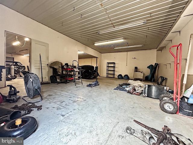 95 FISHER AVE, Jonestown, PA 17038