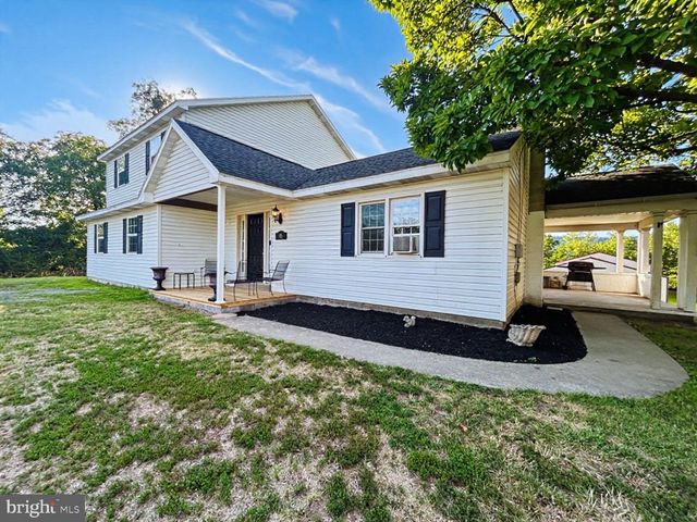 95 FISHER AVE, Jonestown, PA 17038