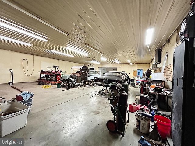 95 FISHER AVE, Jonestown, PA 17038
