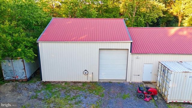 95 FISHER AVE, Jonestown, PA 17038