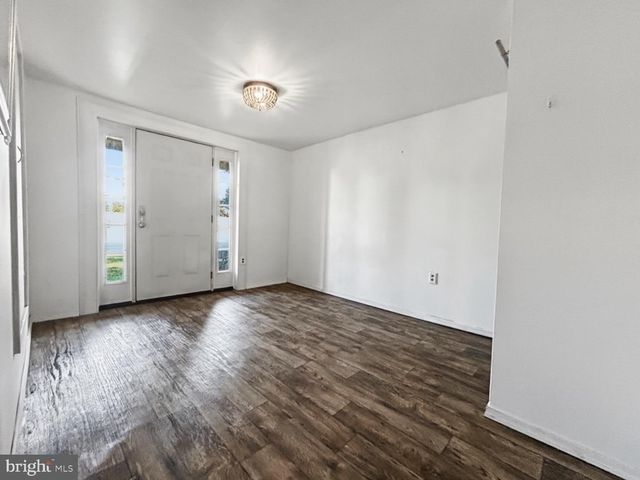 95 FISHER AVE, Jonestown, PA 17038
