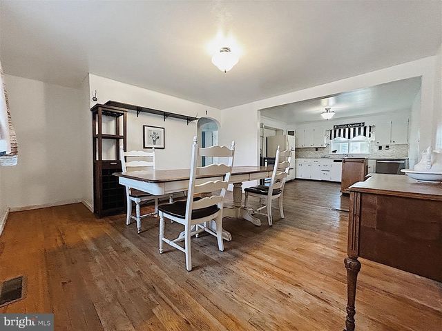 95 FISHER AVE, Jonestown, PA 17038
