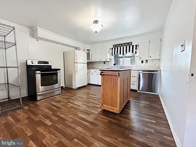 95 FISHER AVE, Jonestown, PA 17038