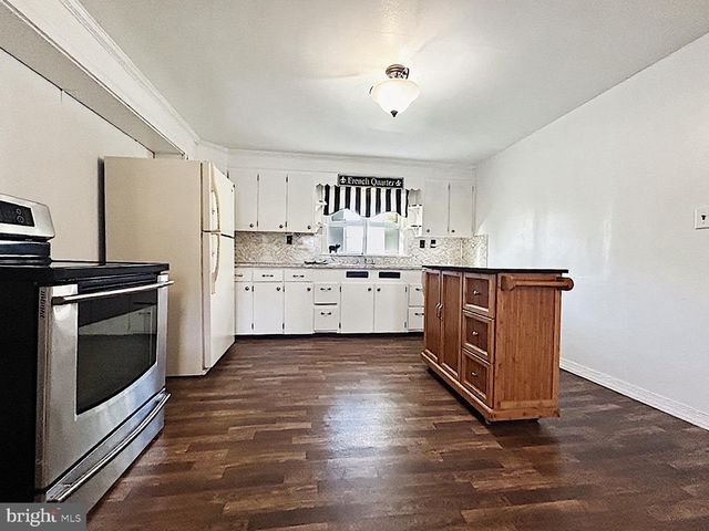 95 FISHER AVE, Jonestown, PA 17038