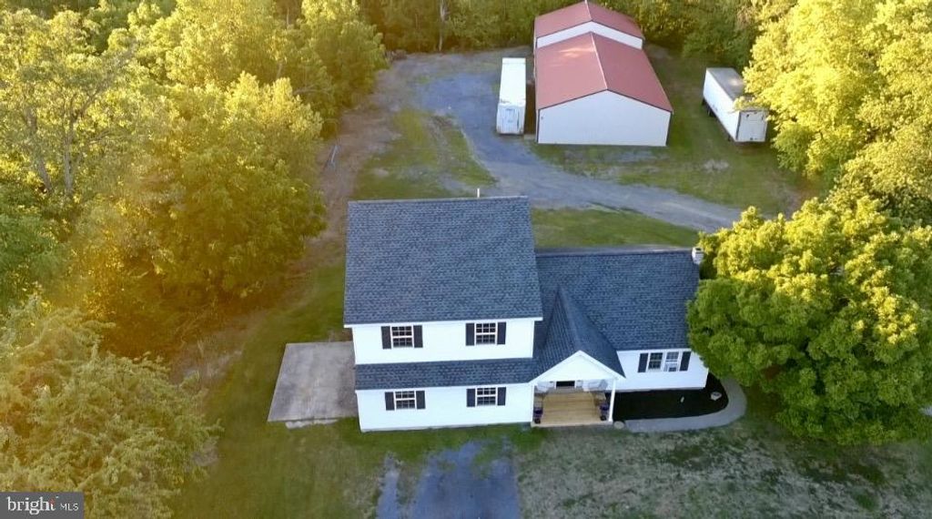 95 FISHER AVE, Jonestown, PA 17038