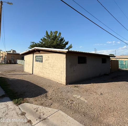 1219 McFie Avenue, Las Cruces, NM 88005