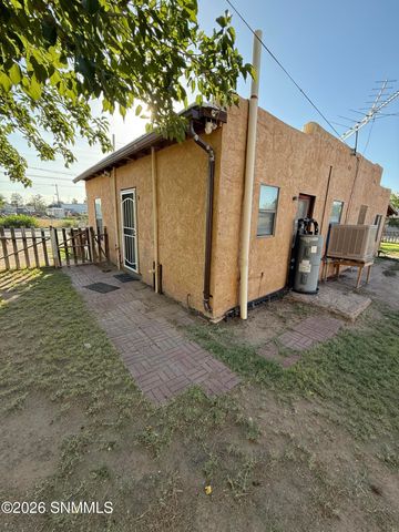 1219 McFie Avenue, Las Cruces, NM 88005