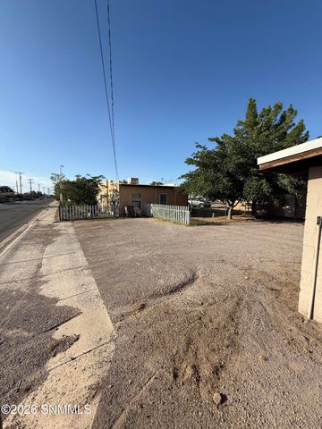 1219 McFie Avenue, Las Cruces, NM 88005
