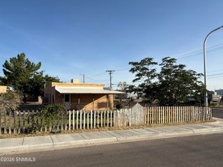 1219 McFie Avenue, Las Cruces, NM 88005