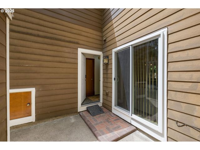 1618 VILLAGE PARK Pl, West Linn, OR 97068