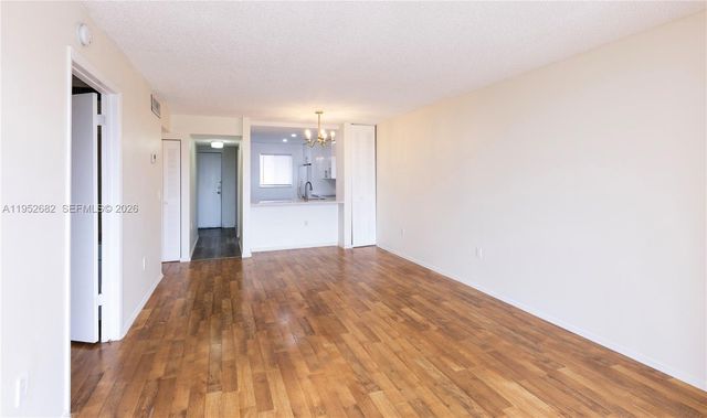 19701 SW 114th Ave 364, Miami, FL 33157