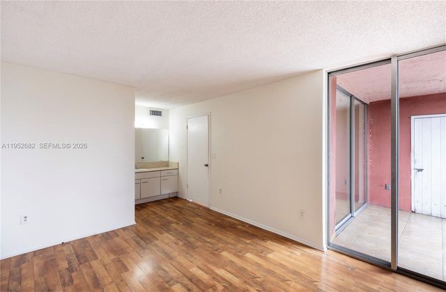 19701 SW 114th Ave 364, Miami, FL 33157