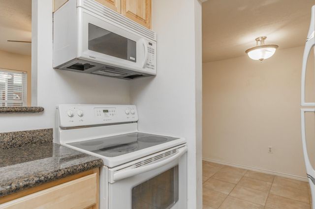 600 19th Street 9, Galveston, TX 77550