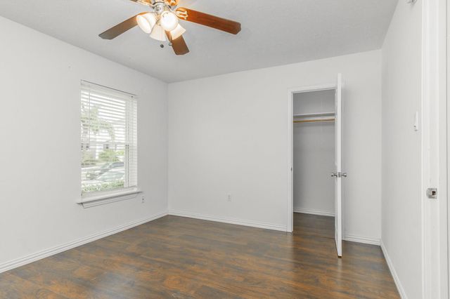 600 19th Street 9, Galveston, TX 77550