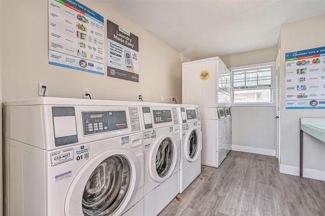 600 19th Street 9, Galveston, TX 77550