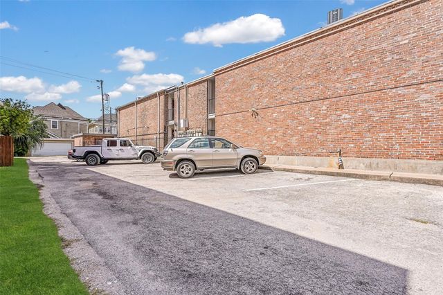 600 19th Street 9, Galveston, TX 77550