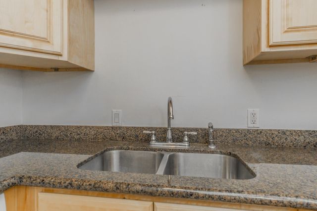 600 19th Street 9, Galveston, TX 77550