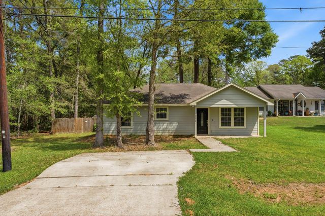 12322 Royal Lake Drive, Conroe, TX 77303