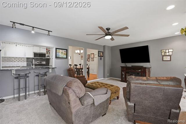 2644 Saint Joseph, West Bloomfield, MI 48324