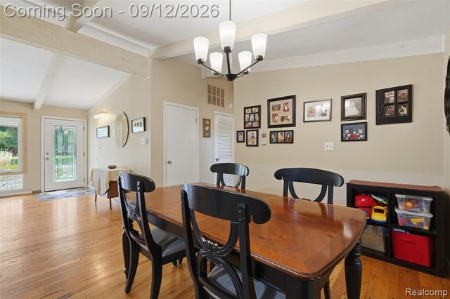 2644 Saint Joseph, West Bloomfield, MI 48324