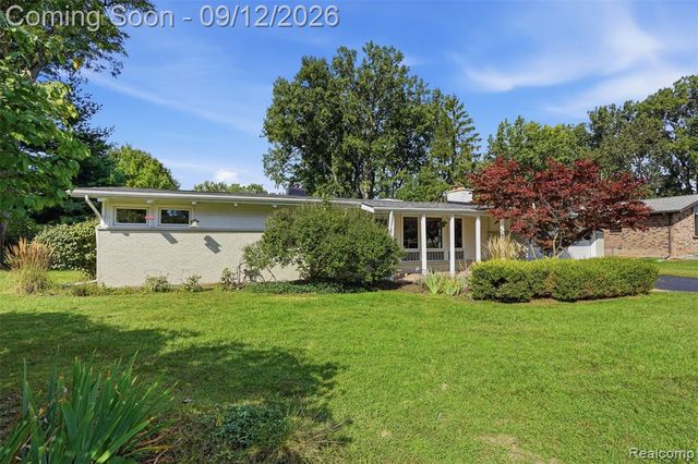 2644 Saint Joseph, West Bloomfield, MI 48324