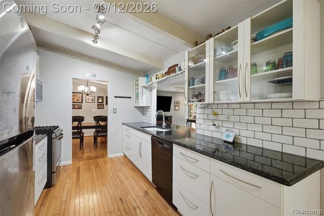 2644 Saint Joseph, West Bloomfield, MI 48324