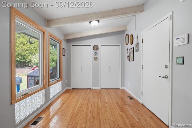 2644 Saint Joseph, West Bloomfield, MI 48324