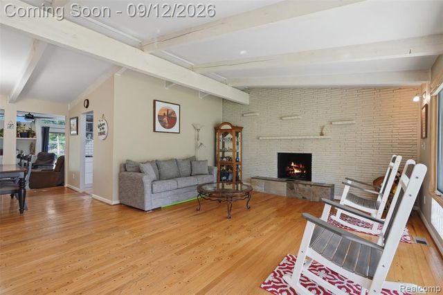 2644 Saint Joseph, West Bloomfield, MI 48324