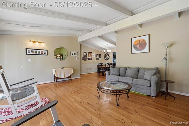 2644 Saint Joseph, West Bloomfield, MI 48324
