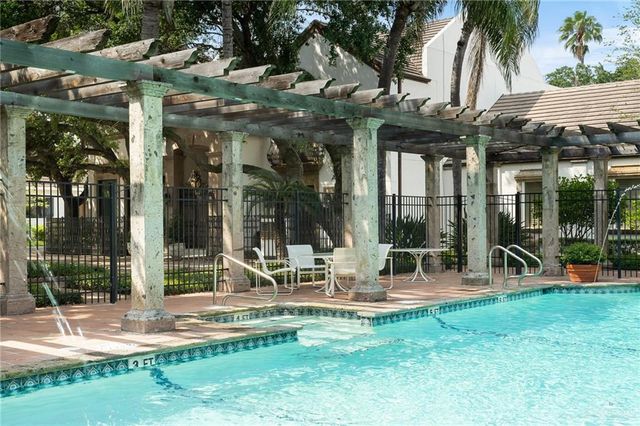 301 Byron Nelson Street 6, Mcallen, TX 78503