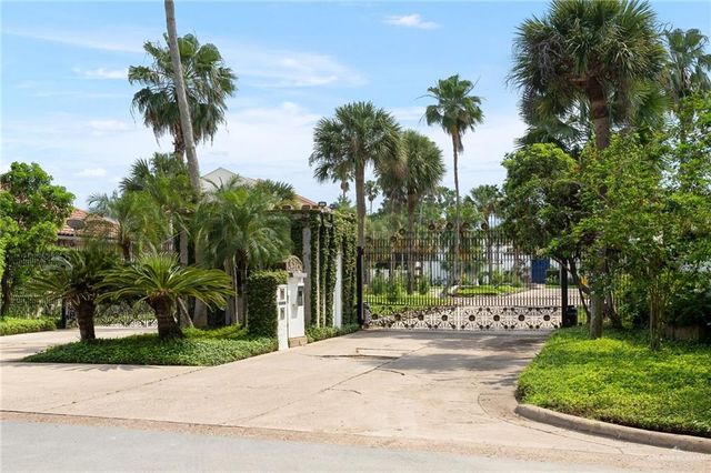 301 Byron Nelson Street 6, Mcallen, TX 78503