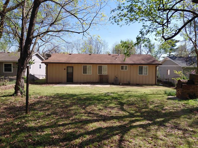 1035 E Mccanse Street, Springfield, MO 65803