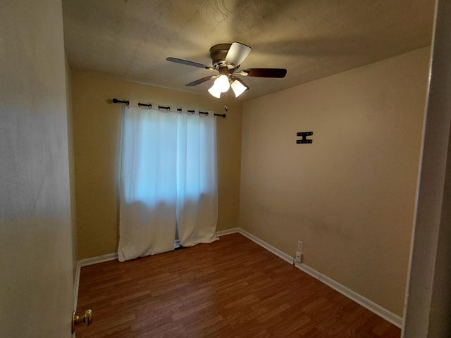 1035 E Mccanse Street, Springfield, MO 65803