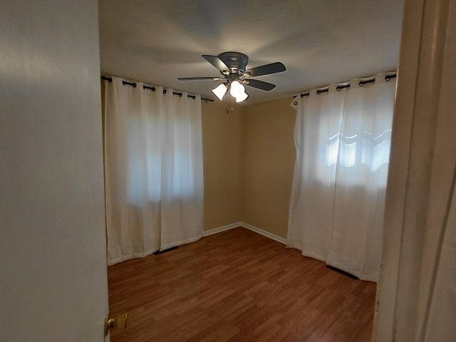 1035 E Mccanse Street, Springfield, MO 65803