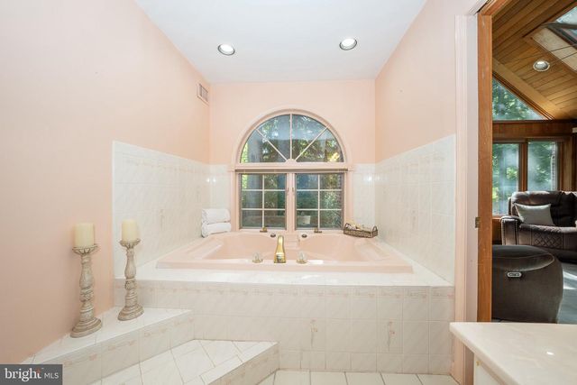 1448 MEADOWBROOK RD, Meadowbrook, PA 19046