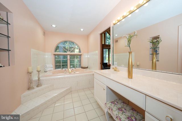 1448 MEADOWBROOK RD, Meadowbrook, PA 19046